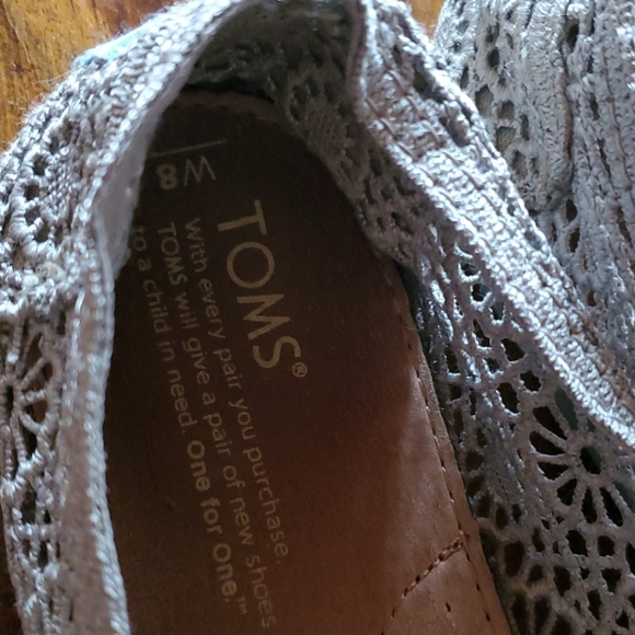 Lace Toms - Picture 2 of 2